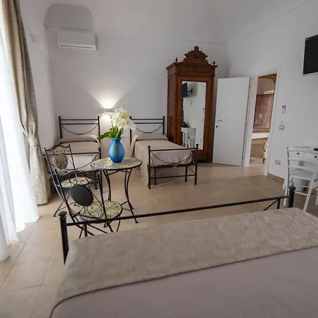 Palazzo Loreto Bed & Breakfast