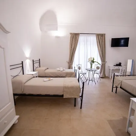 Palazzo Loreto Bed & Breakfast 4*