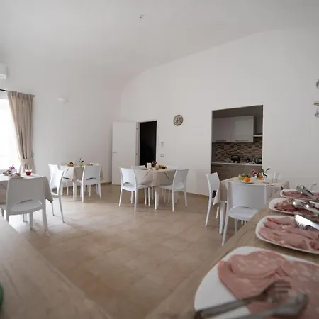 Palazzo Loreto Bed & Breakfast 4*