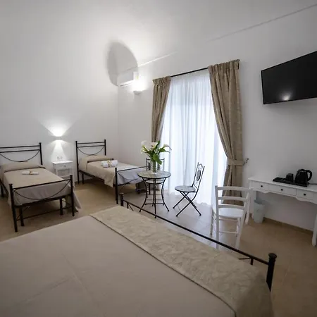 Palazzo Loreto Bed & Breakfast 4*