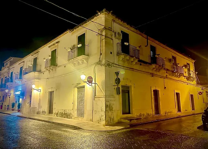 Palazzo Loreto فندق مبيت وإفطار أفولا